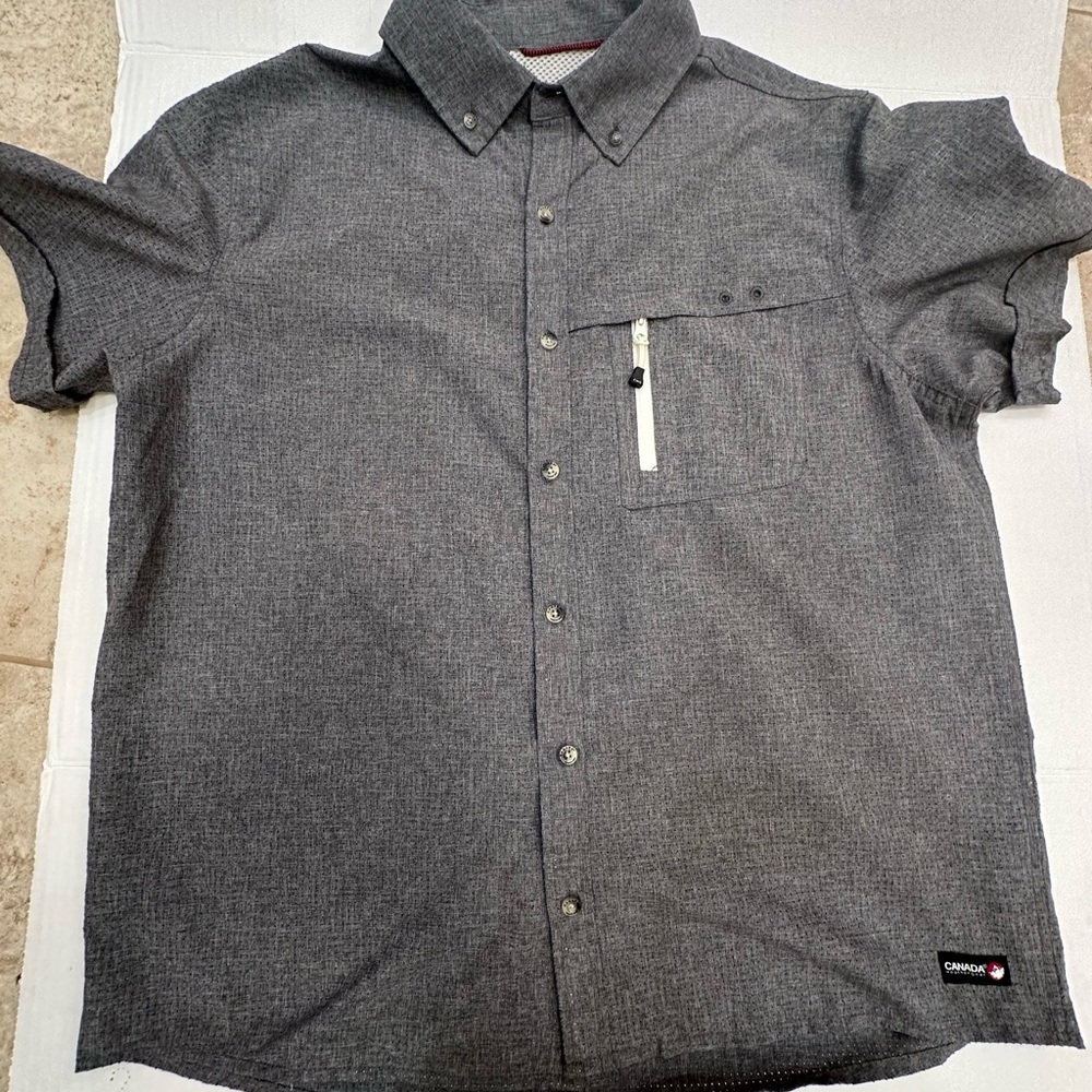Canada Weather Gear Casual Button Up Short Sleeve Gray Shirt, Medium, Fishing